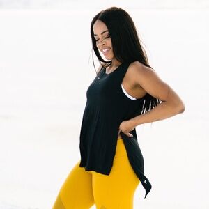 ZYIA ACTIVE Black Long Finesse Slit Tank small (z106)